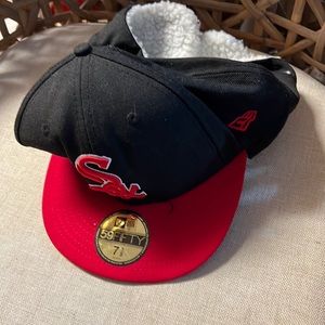 New White Sox Dogear 11 Black/Red Winter Hat Size 7 5/8 $42 NWT